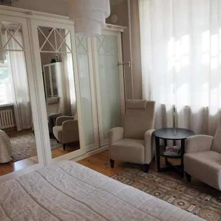 Apartment Citycenter Securequiet 2r *